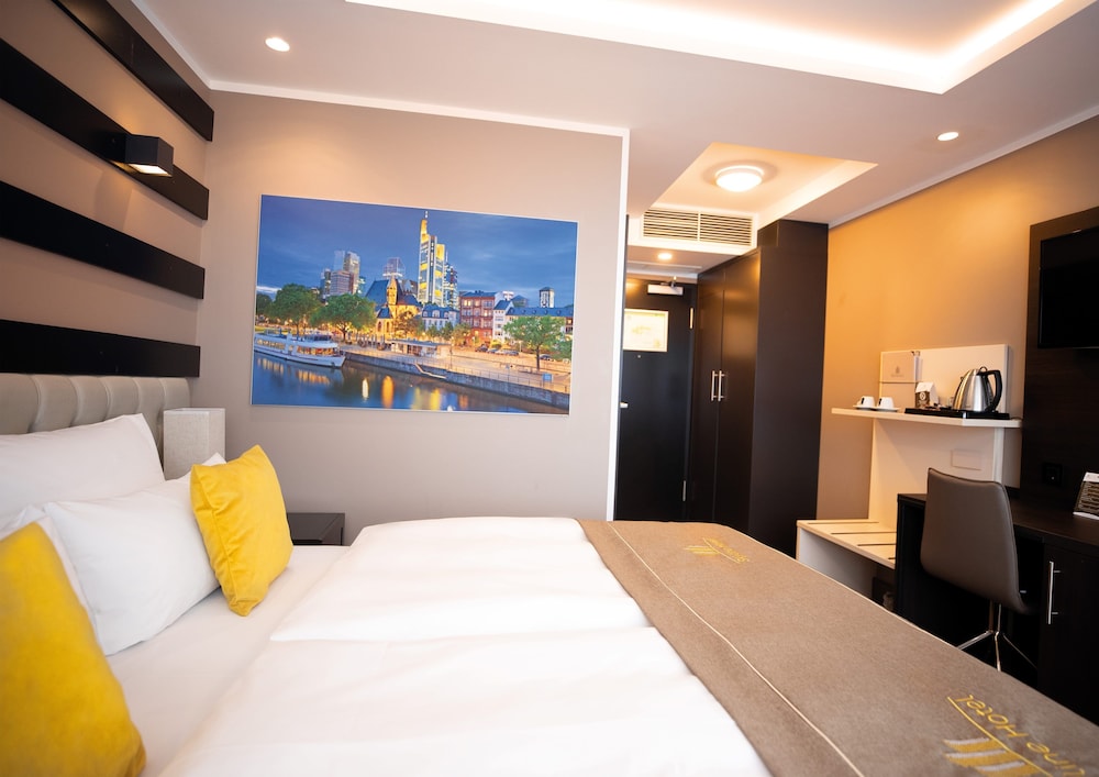 Skyline Hotel 23/66