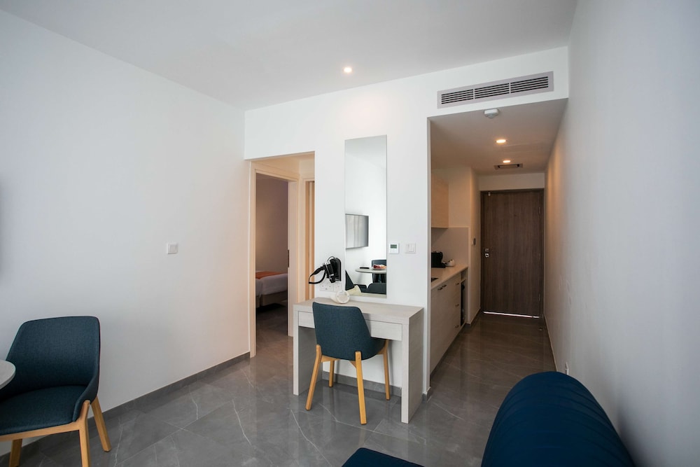 Best Western Plus Larco Hotel 51/59