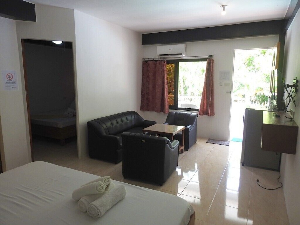 Jalyns Resort 39/59