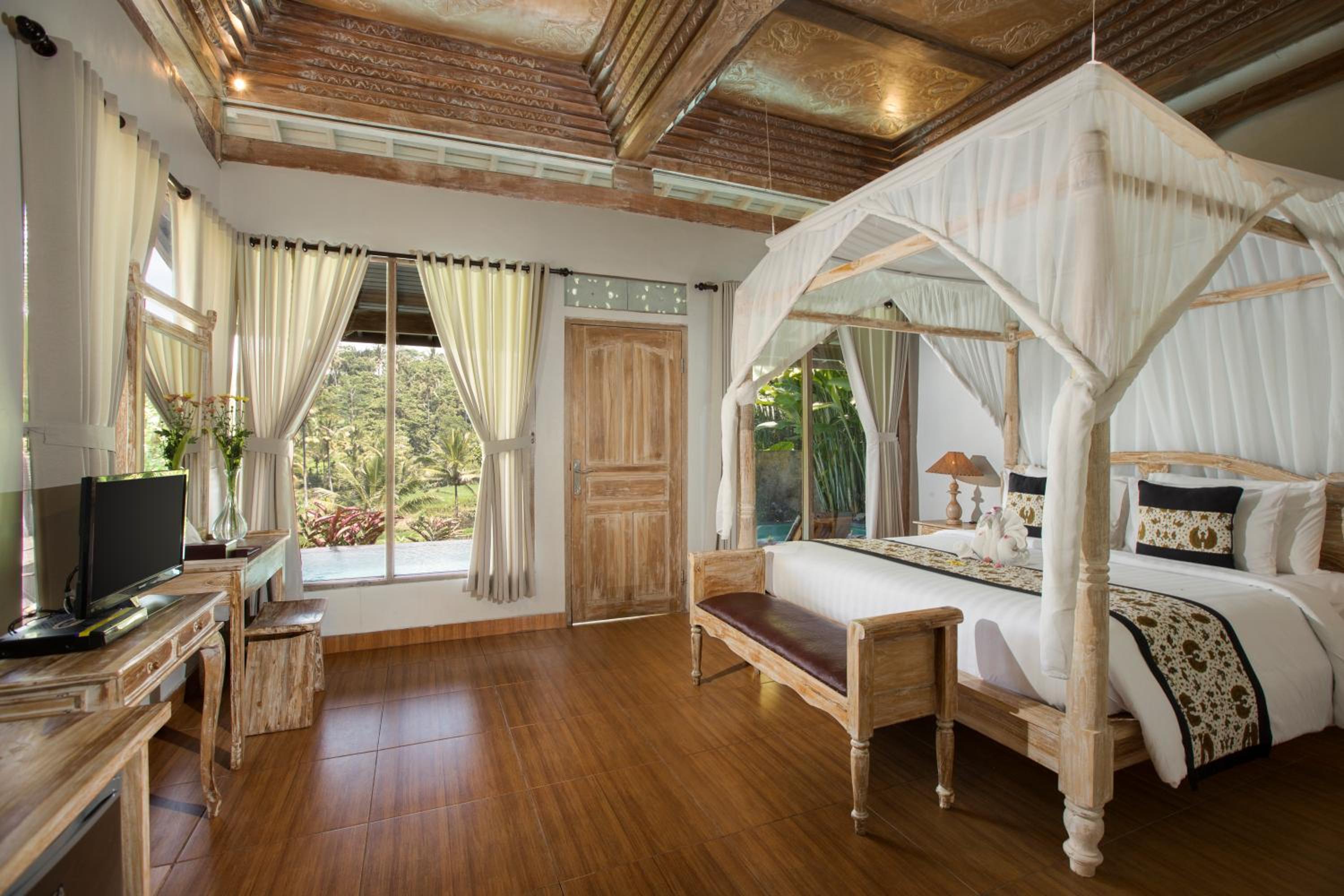 2 Bedrooms, Pool, Villa