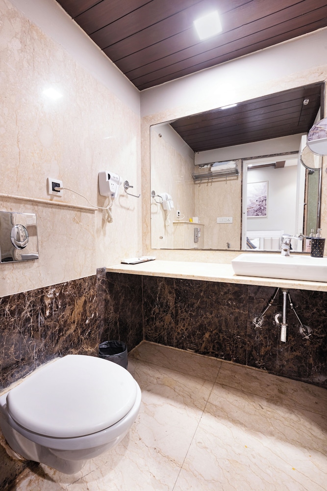 Skon Boutique by Orion Hotels 46/48