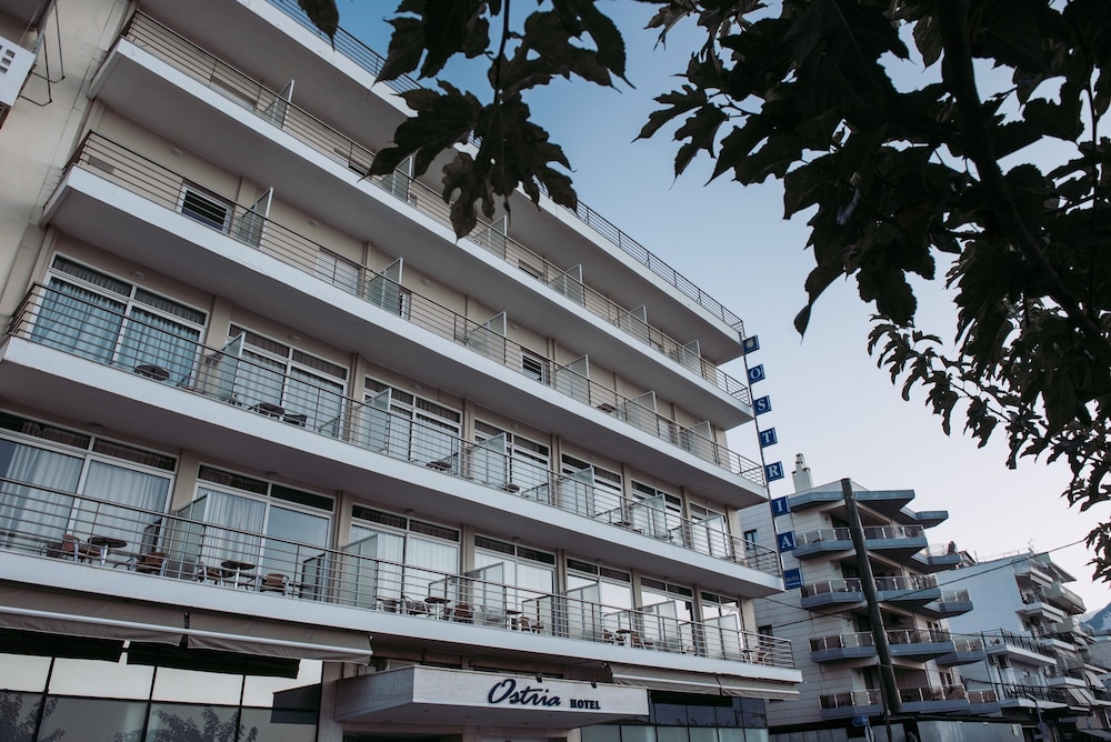 Hotel Ostria 3/45