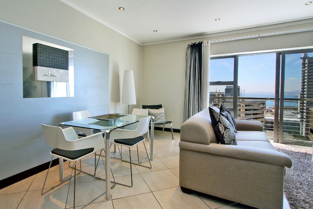 The Icon by ITC Hospitality 30/50