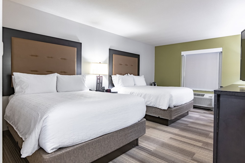Holiday Inn Express And Suites Ironton 14/76