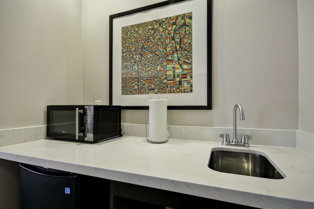 Hampton Inn And Suites Los Angeles Burbank Airport 24/42