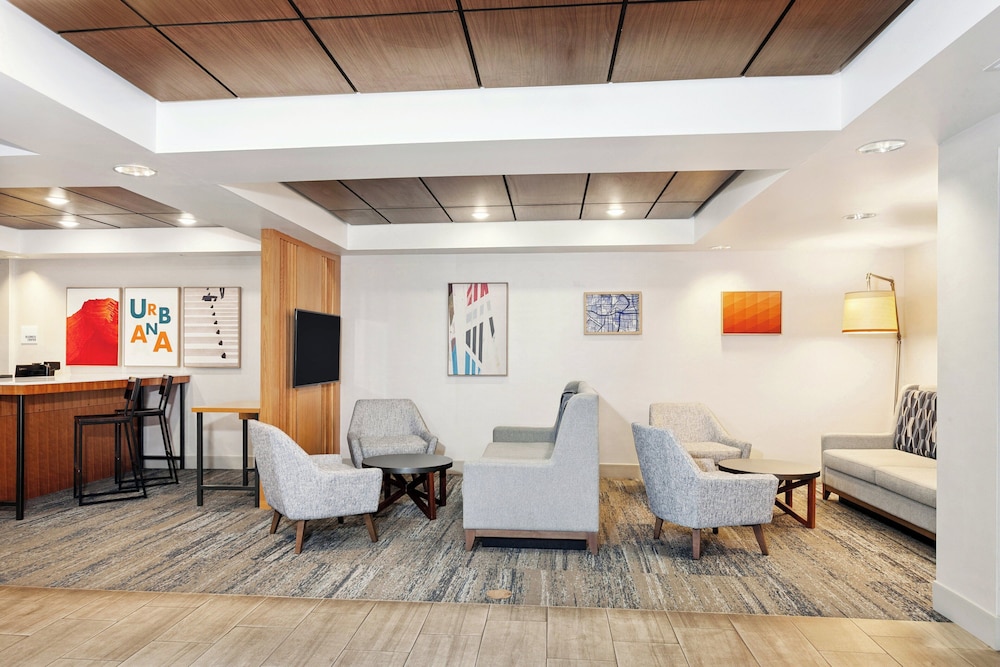 Holiday Inn Express Hotel & Suites Urbana-Champaign(U Of I Area) 51/74