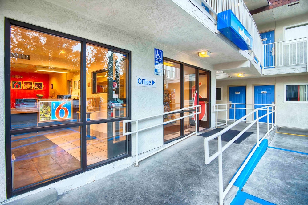 Motel6 Mammoth Lakes, CA 47/55