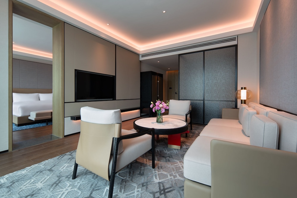 Empark Grand 42/61