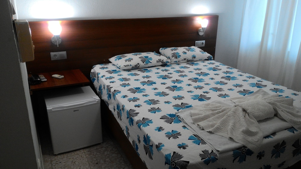 Moda Motel 10/21