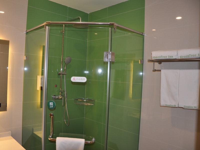 غرفة بزنس بسرير كينج، Greentree Inn Langfang Bazhou City Tangerli Town Shengfang High Speed Railway Station Business Hotel 3/3