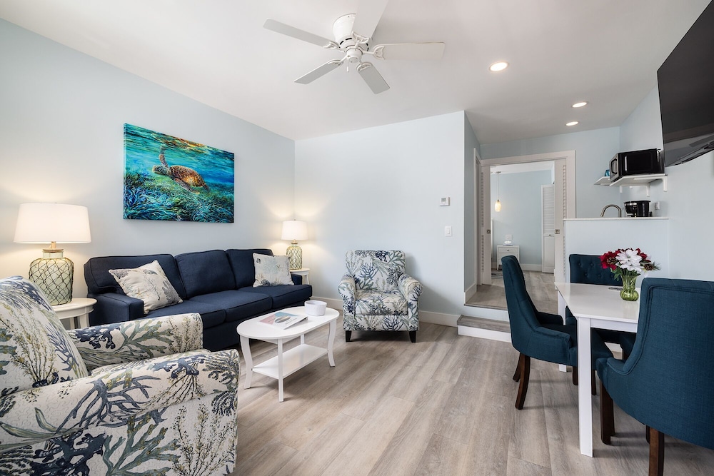 Rock Reef Resort 50/77
