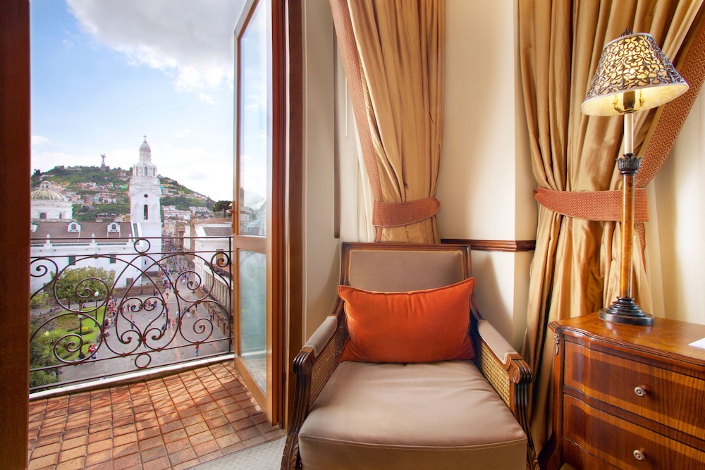 Hotel Plaza Grande 30/76