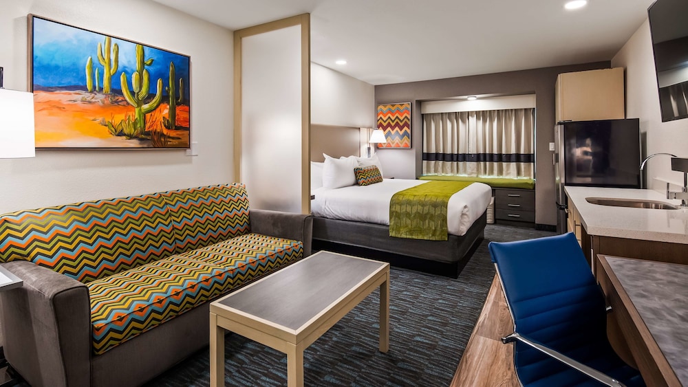 Best Western Plus Yuma Foothills Inn & Suites 8/41