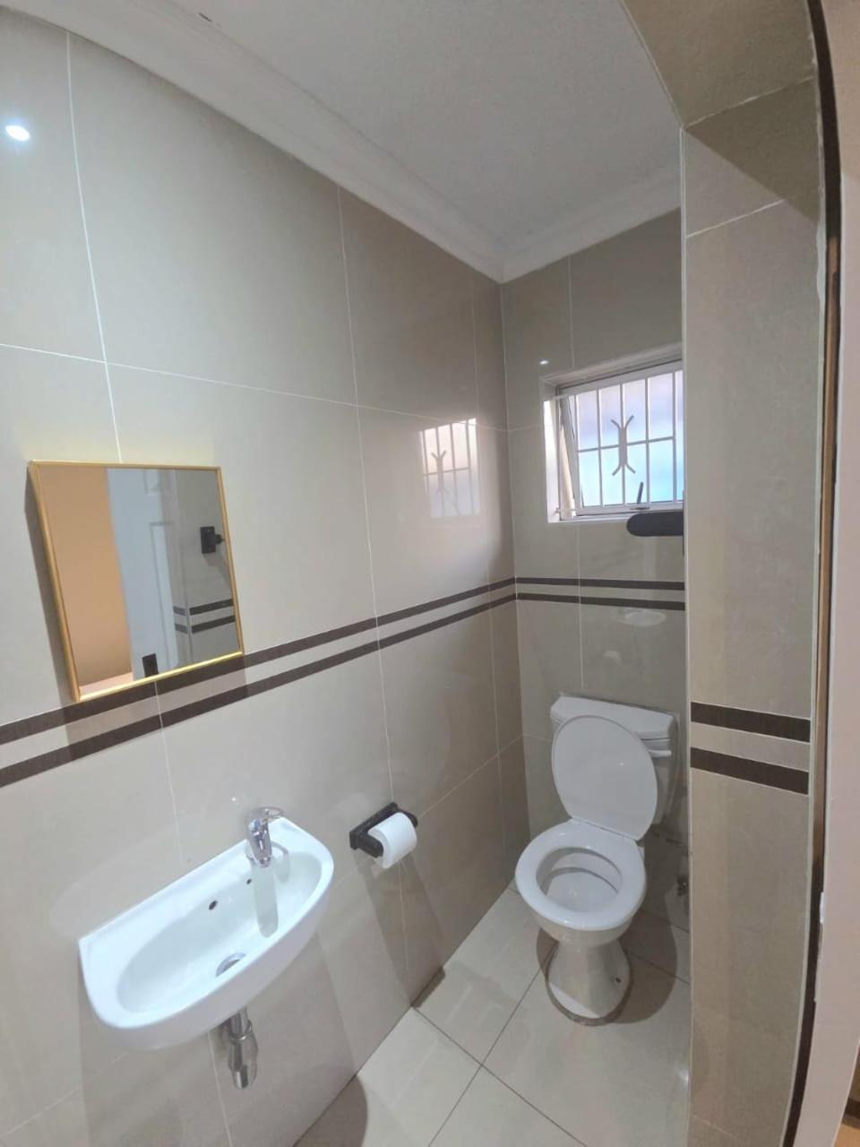 African Sun Lodge 30/32