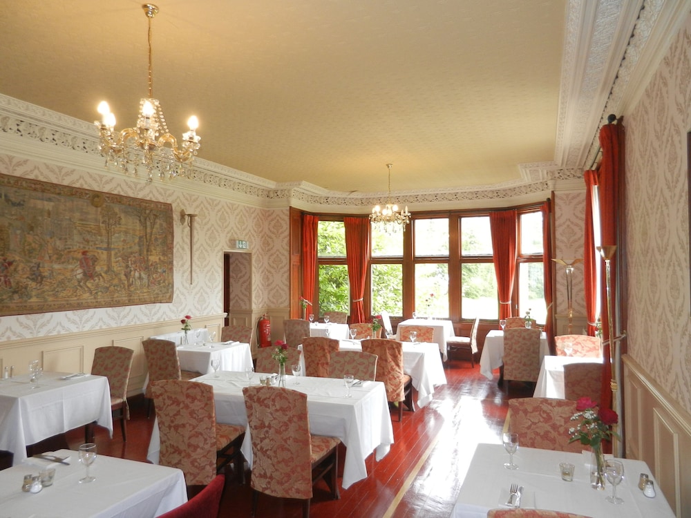 Mansfield Castle Hotel 38/50