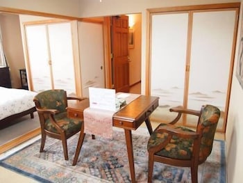 Petit Hotel Corinthian 24/31