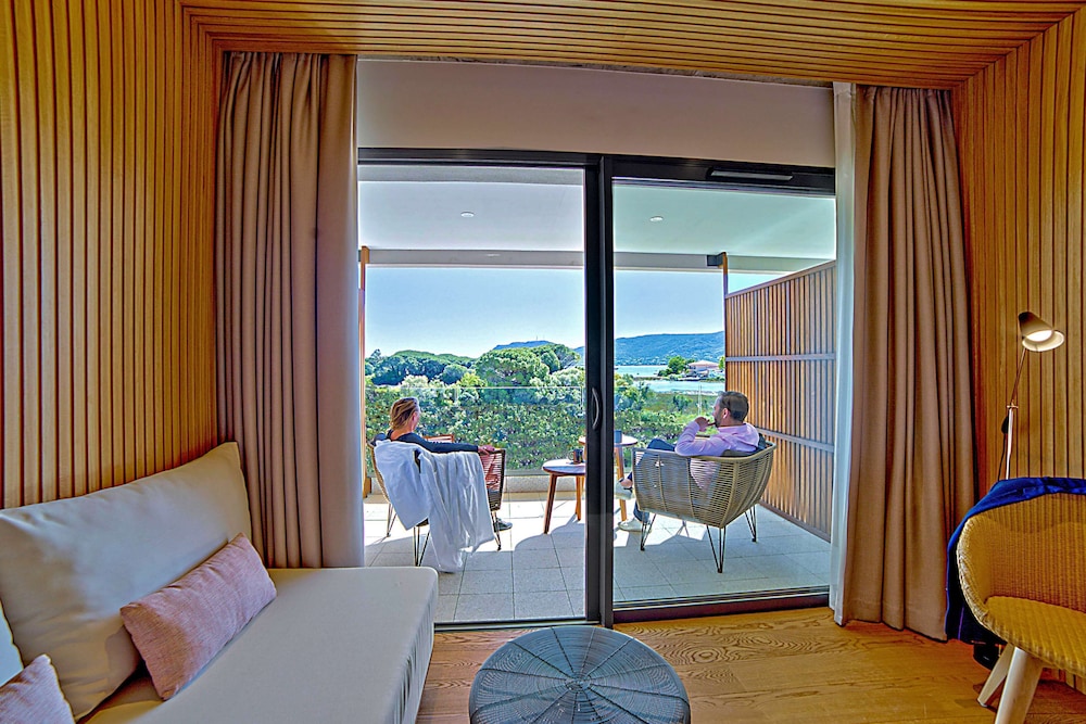 Golden Tulip Porto Vecchio 55/81