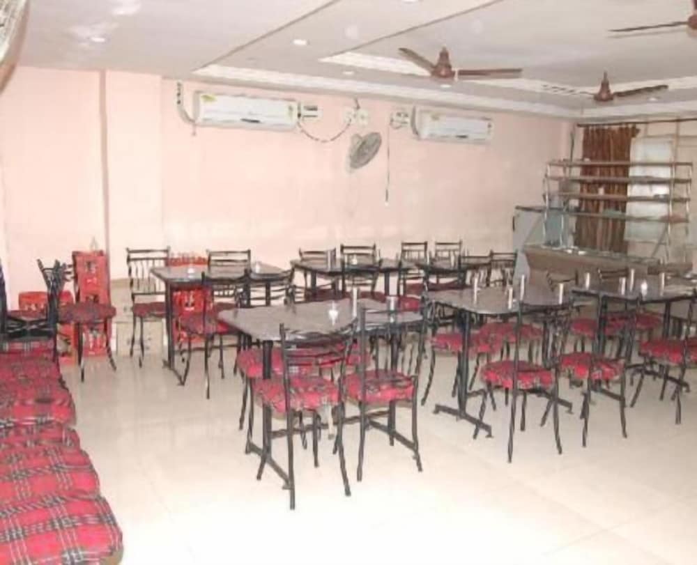 Hotel Maya Deluxe 27/29