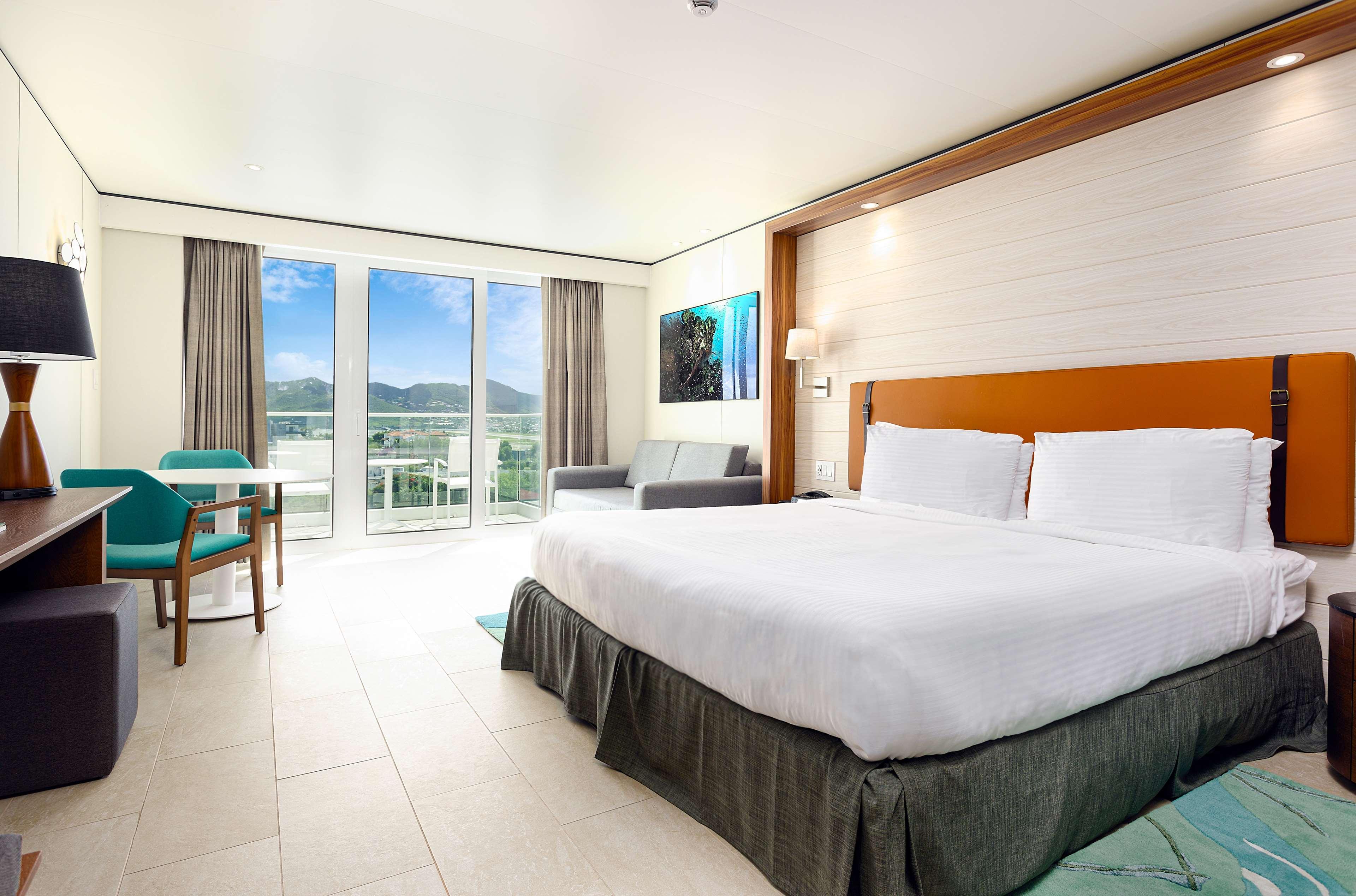 Room, King Bed, Bay View