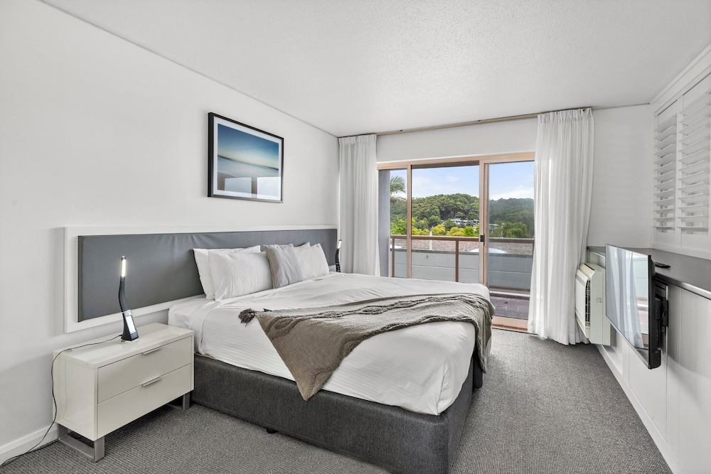 1 BEDROOM, APARTMENT, TERRACE