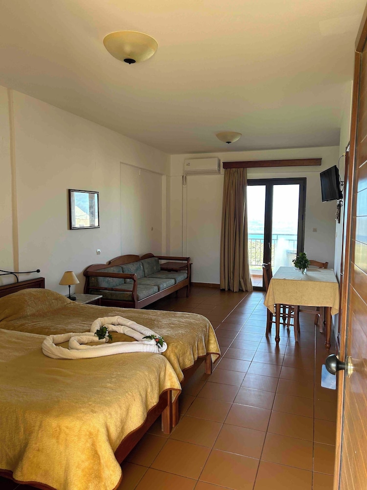 Areti Aparthotel 20/75