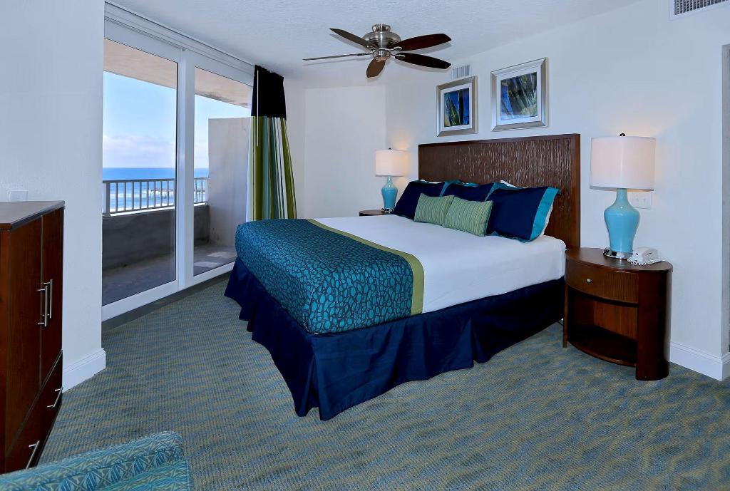 2 Bedrooms, Condo, Ocean Front