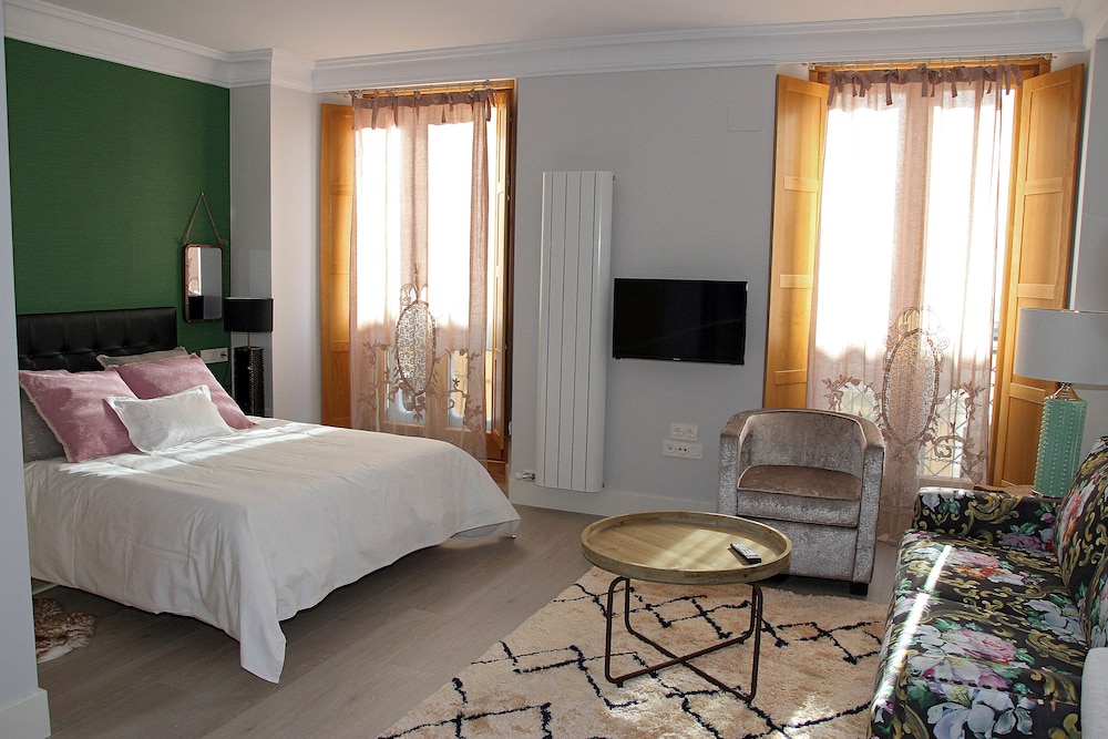 Principia Suites 12/43