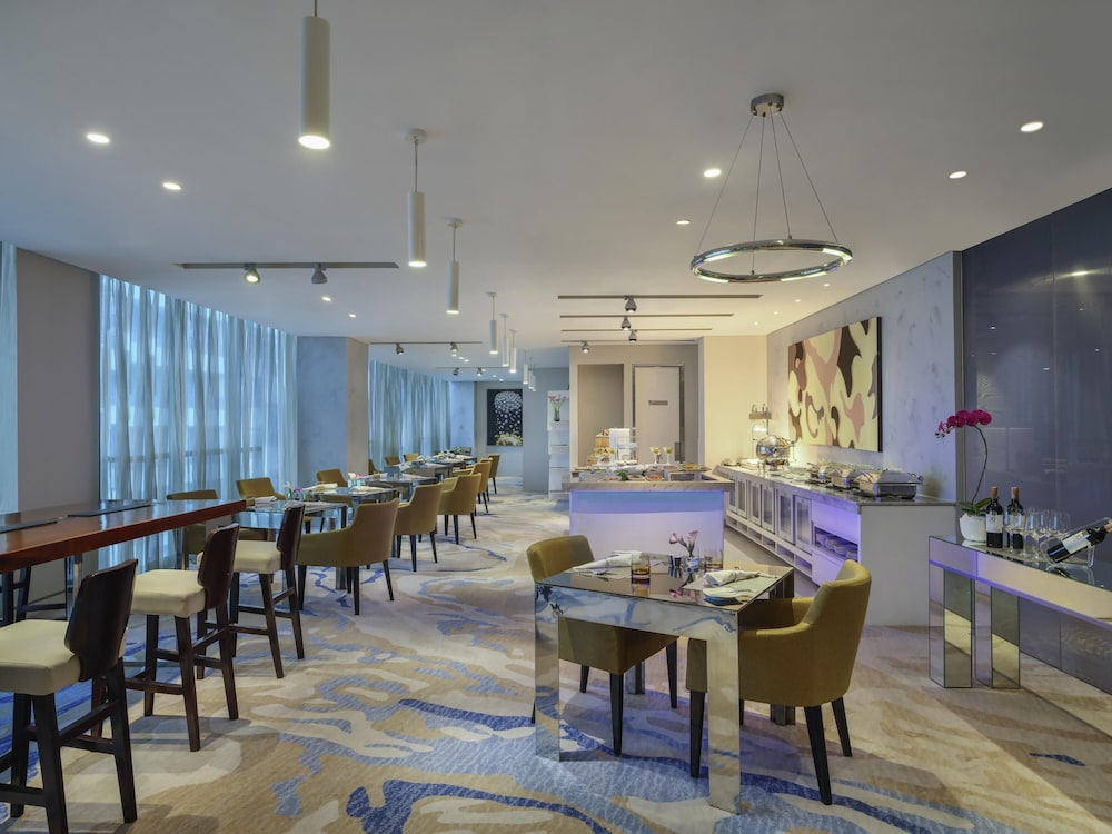 Pullman Jakarta Central Park 34/48
