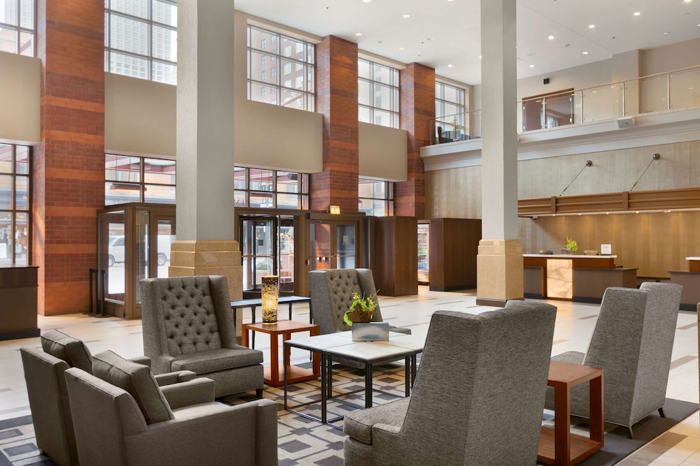 Embassy Suites by Hilton Chicago Downtown River North 58/78