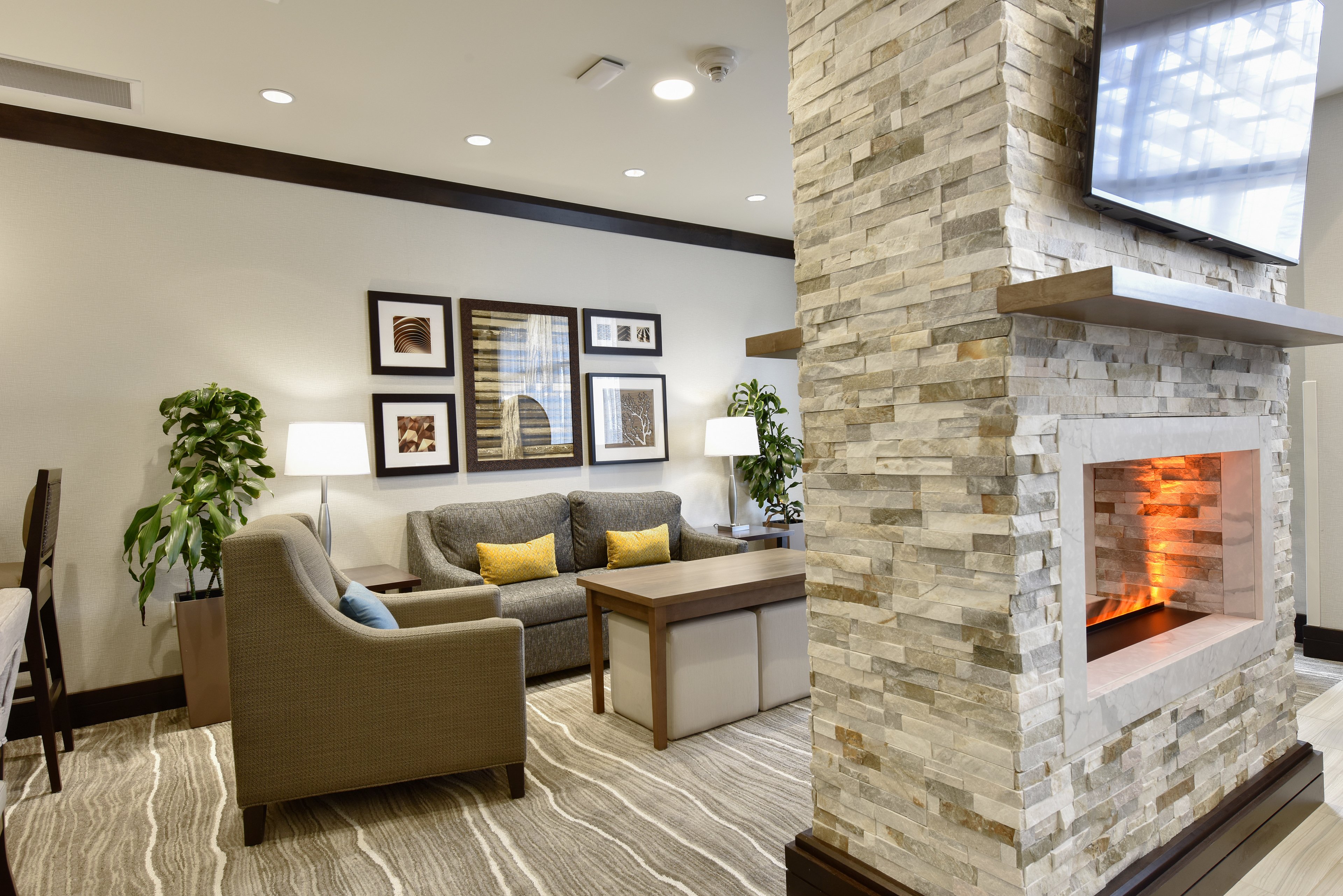 Staybridge Suites Waterloo - St. Jacobs Area 50/78