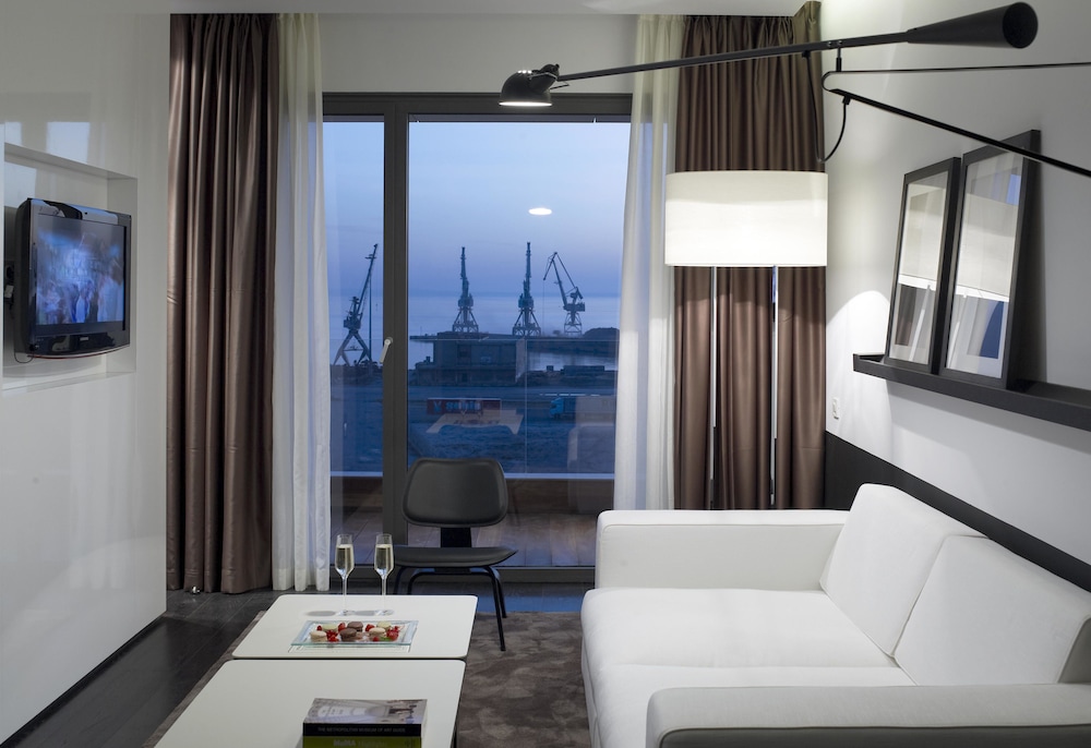 The Met Hotel, a Member of Design Hotels 40/53
