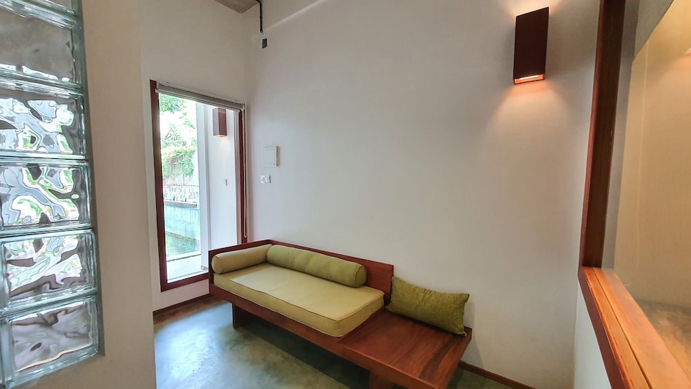 Sarina Hotel & Villa 53/78
