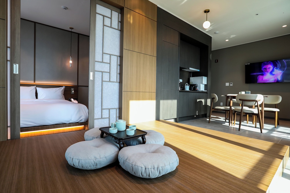 Hotel Around Sokcho 34/62