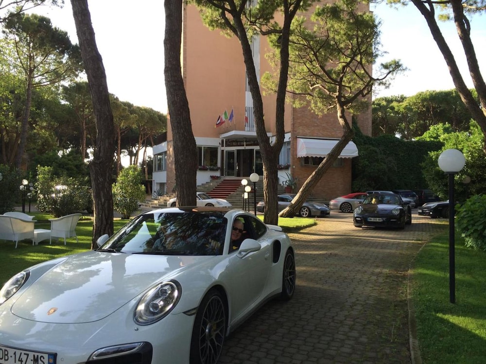 HOTEL BEAU RIVAGE PINETA 49/54