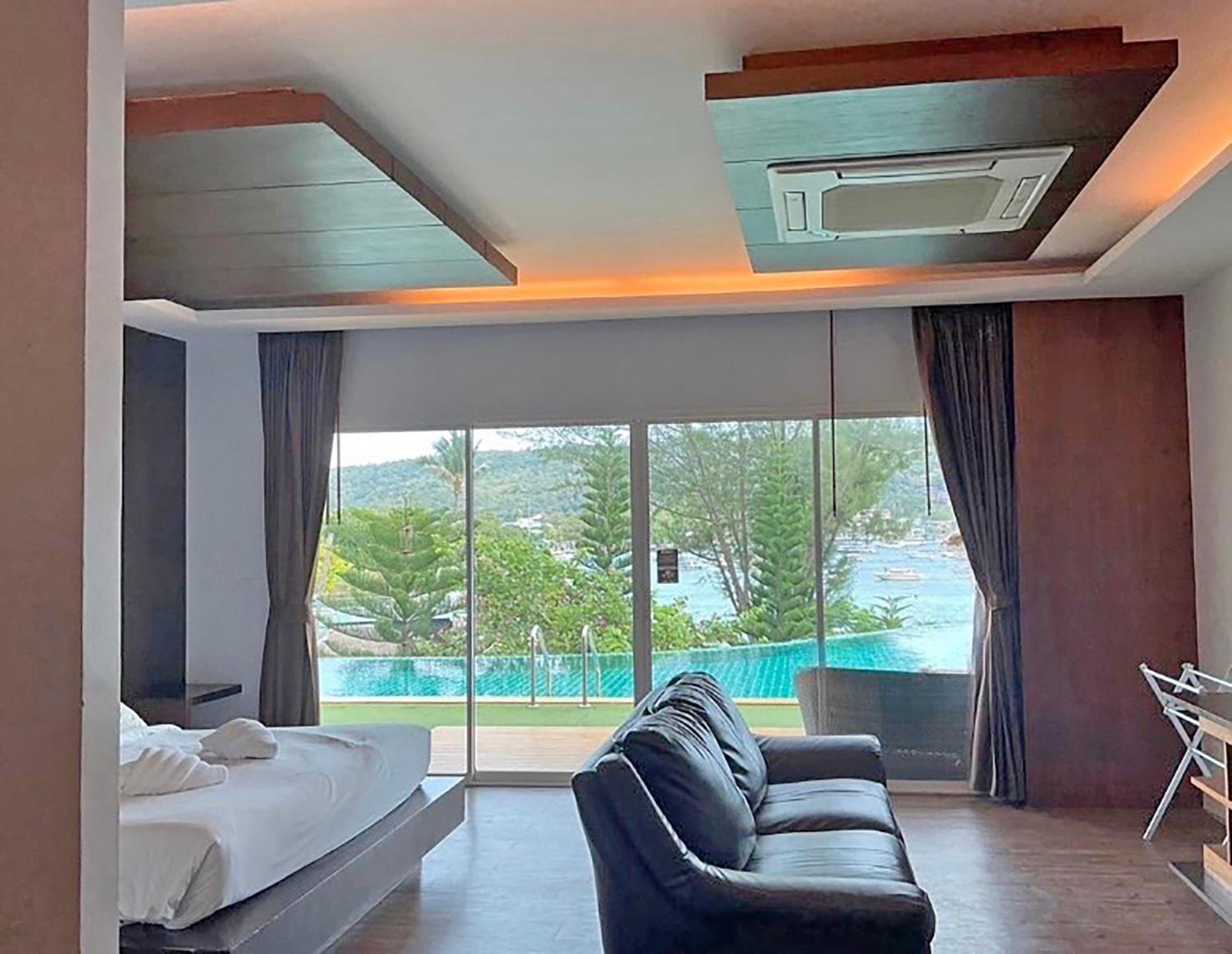 Luxury, King Bed, Sea View, with Pool، Phi Phi Cliff Beach Resort 3/5