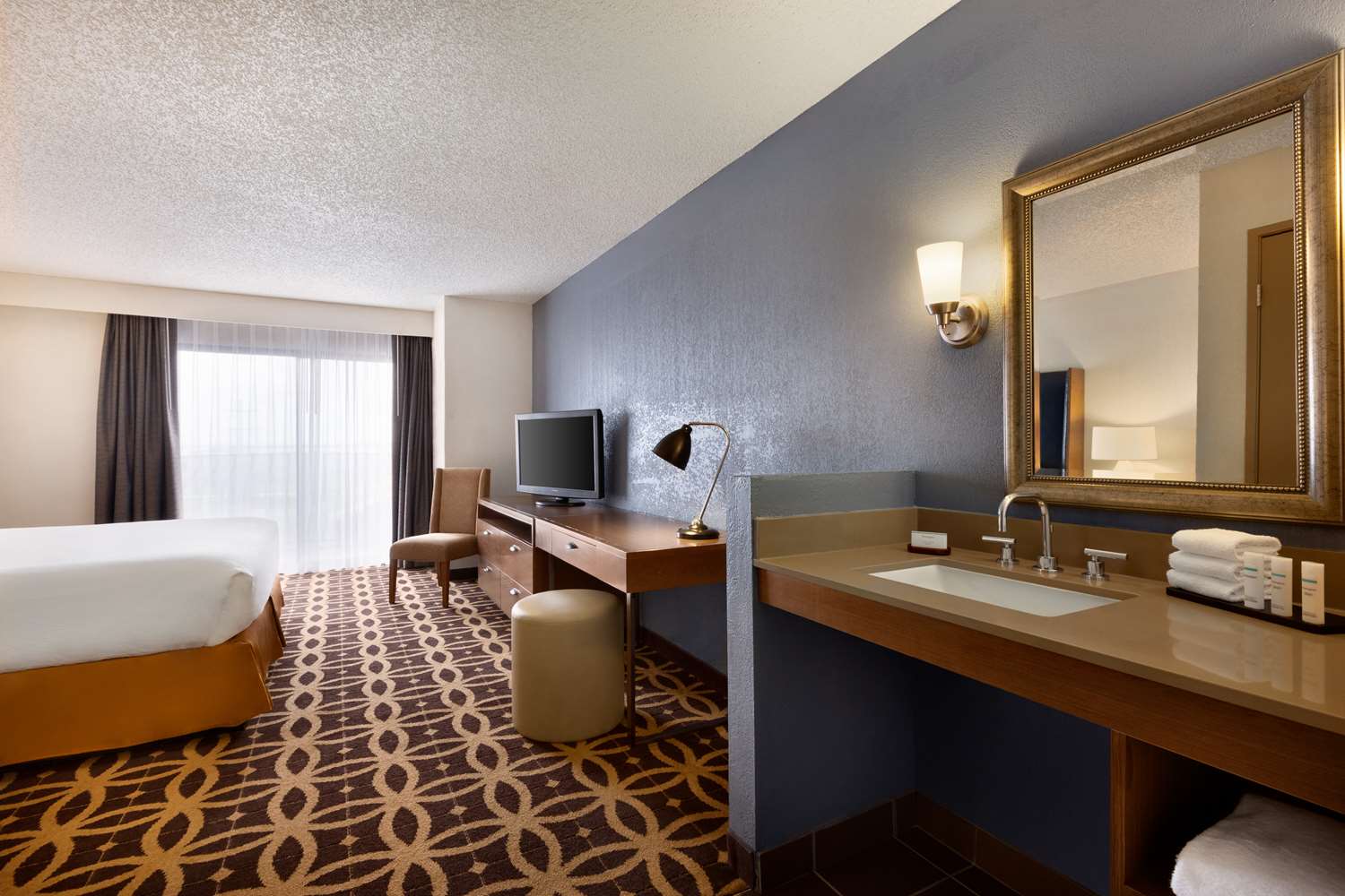 جناح بسرير كينج بغرفتين، The Signature Suites 4/4