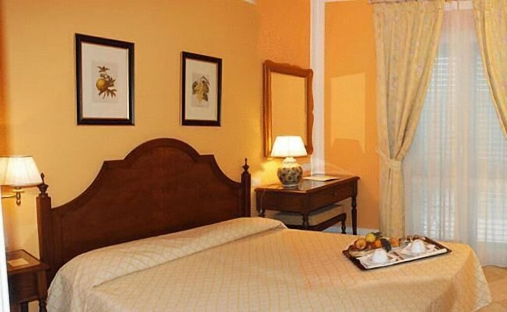 Hotel Villa Daphne 34/53