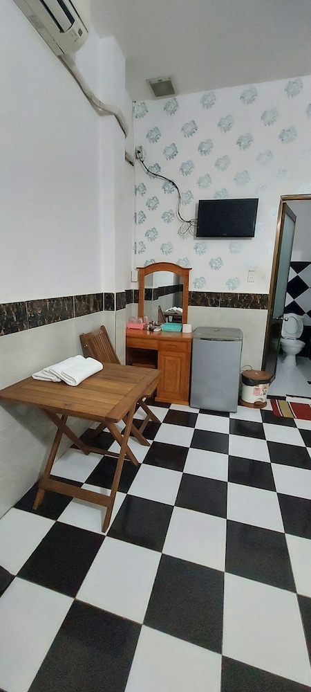 Sao Mai Hotel 33/41