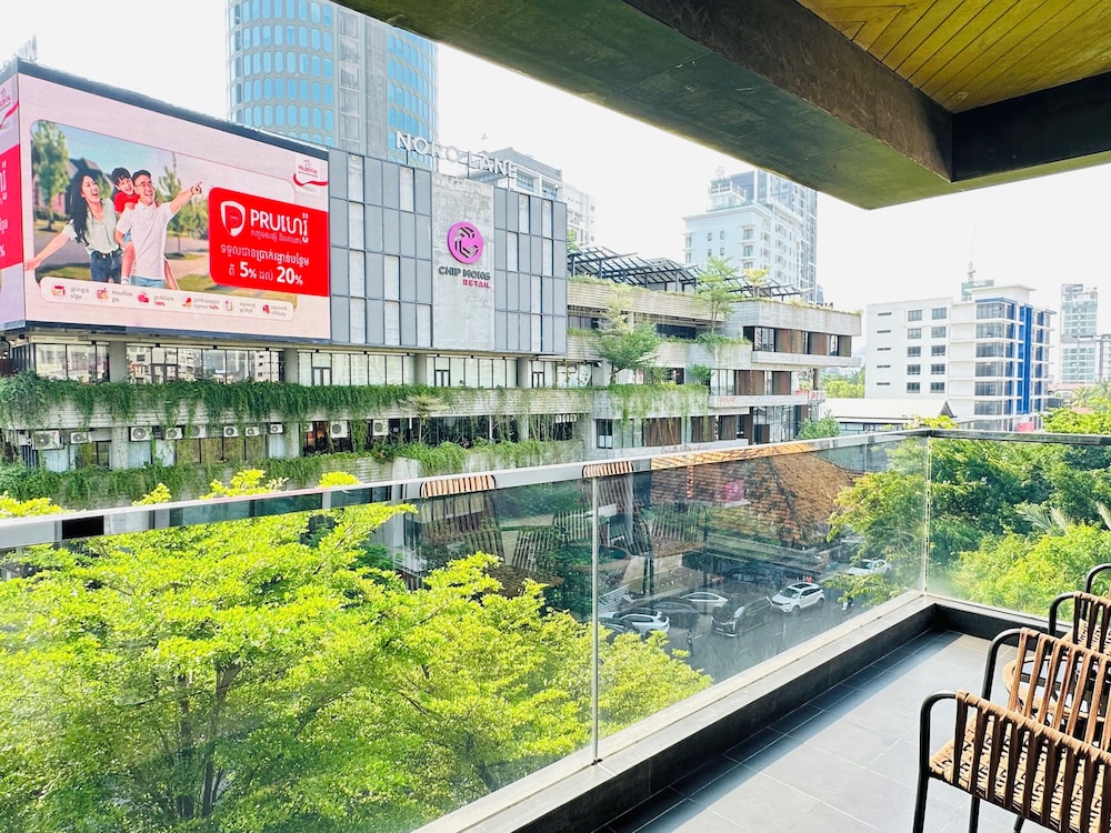 One Residence Hotel & Apartment 46/49
