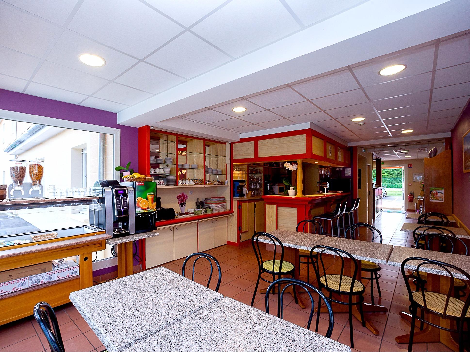 restaurant cafeteria