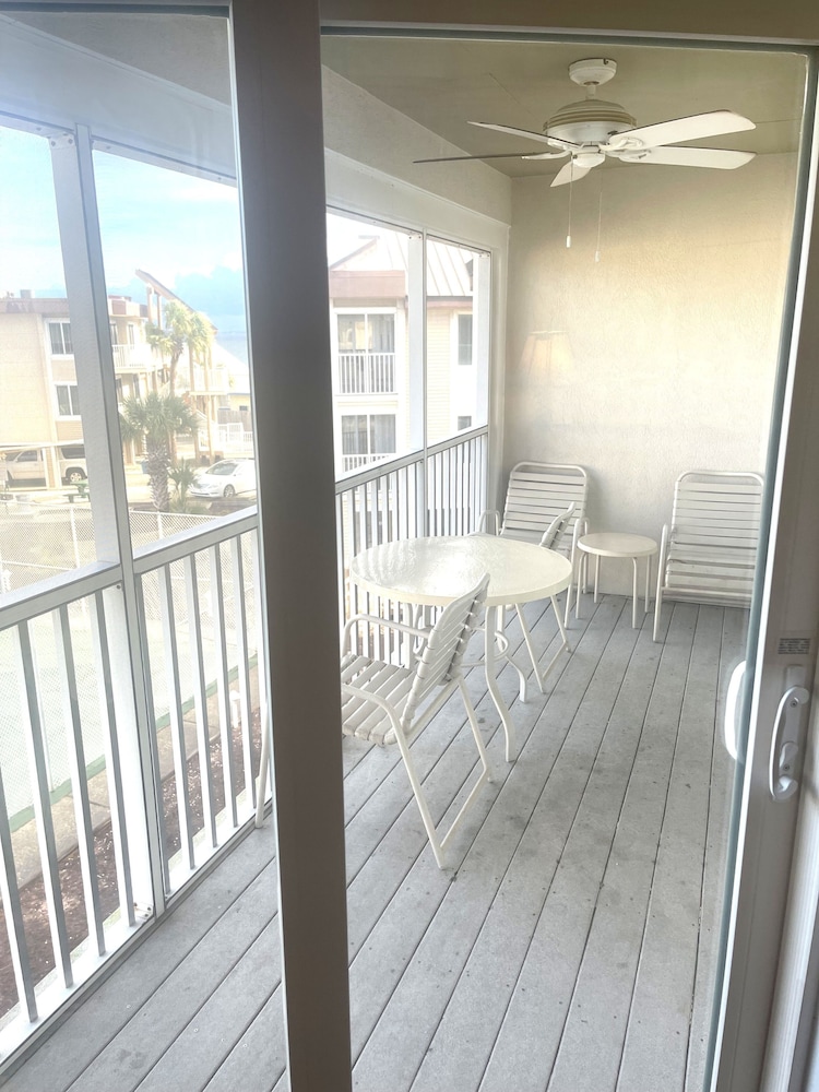 Soundside Holiday Beach Resort 41/64