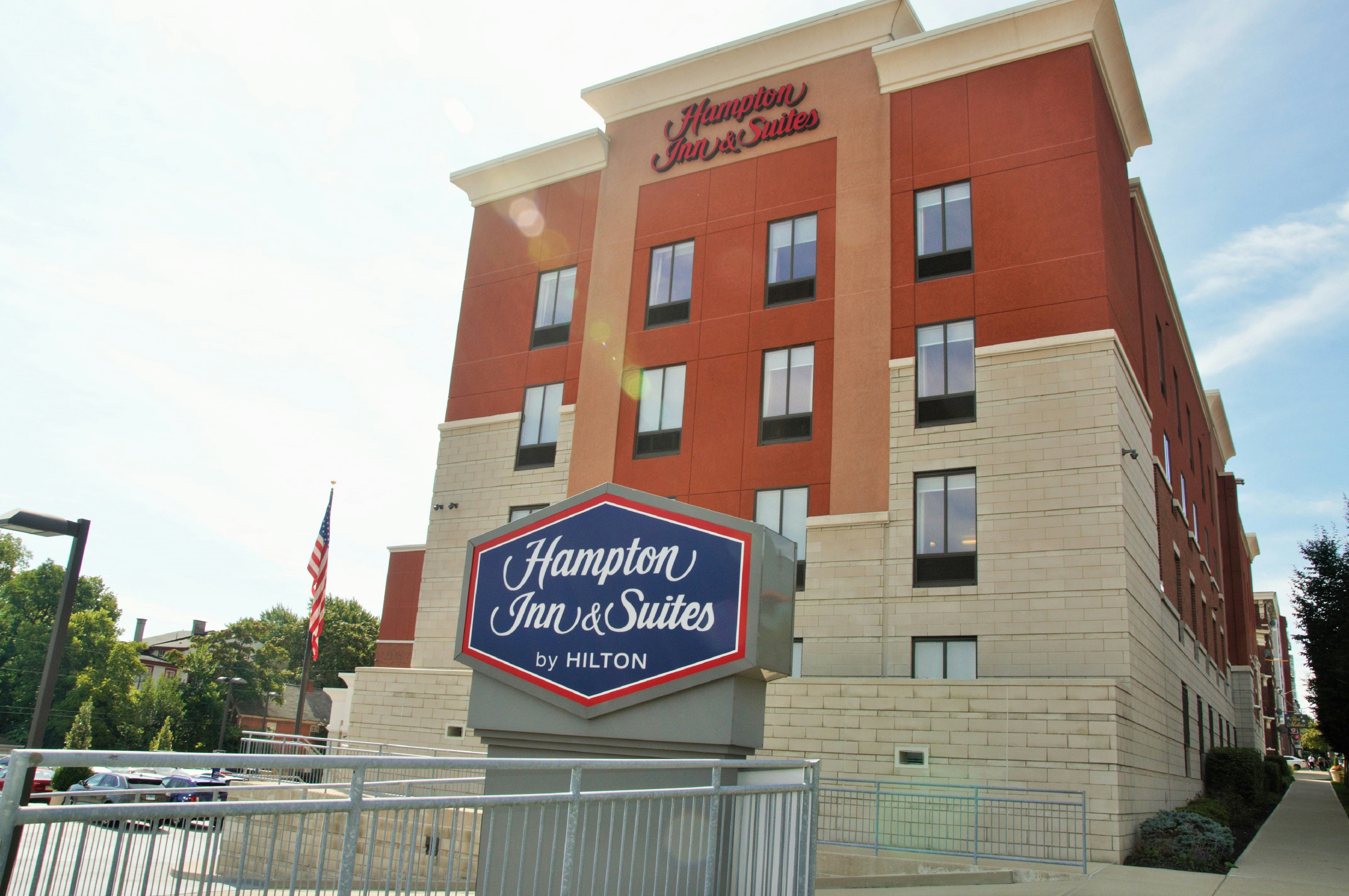 HAMPTON INN AND SUITES CINCINNATI UPTOWN UNIVERSITY AREA OH in CINCINNATI - OH