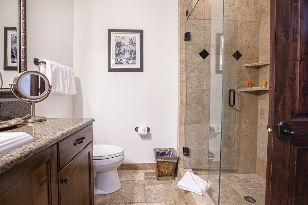 Hyatt at the Canyons by Park City Vacations 84/85