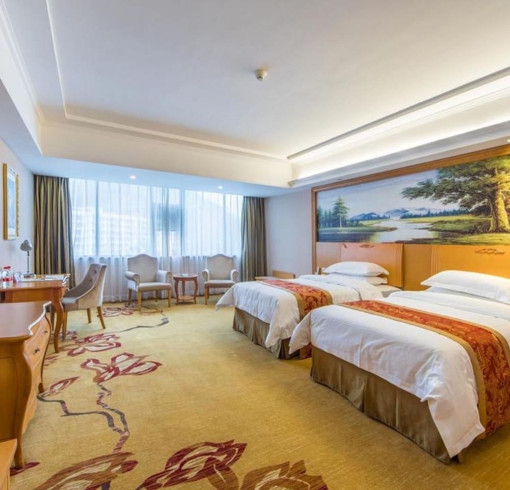 Vienna Hotel (Guilin Jichang Road Rongshan) 22/40