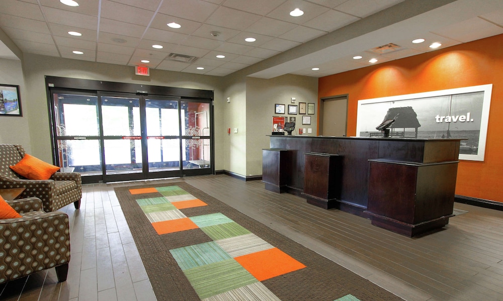 Hampton Inn And Suites Flowery Branch 4/38