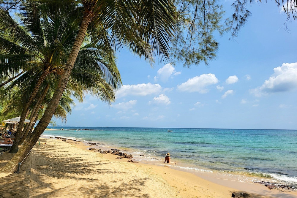 Ancarine Beach Resort 62/72