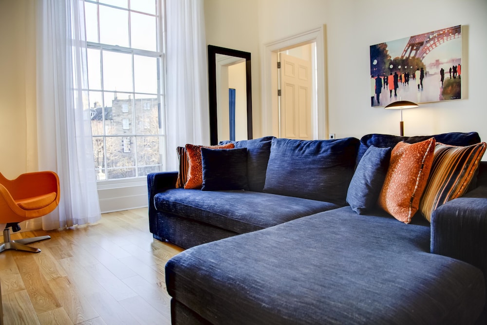Clarendon Luxury Apartments 23/46