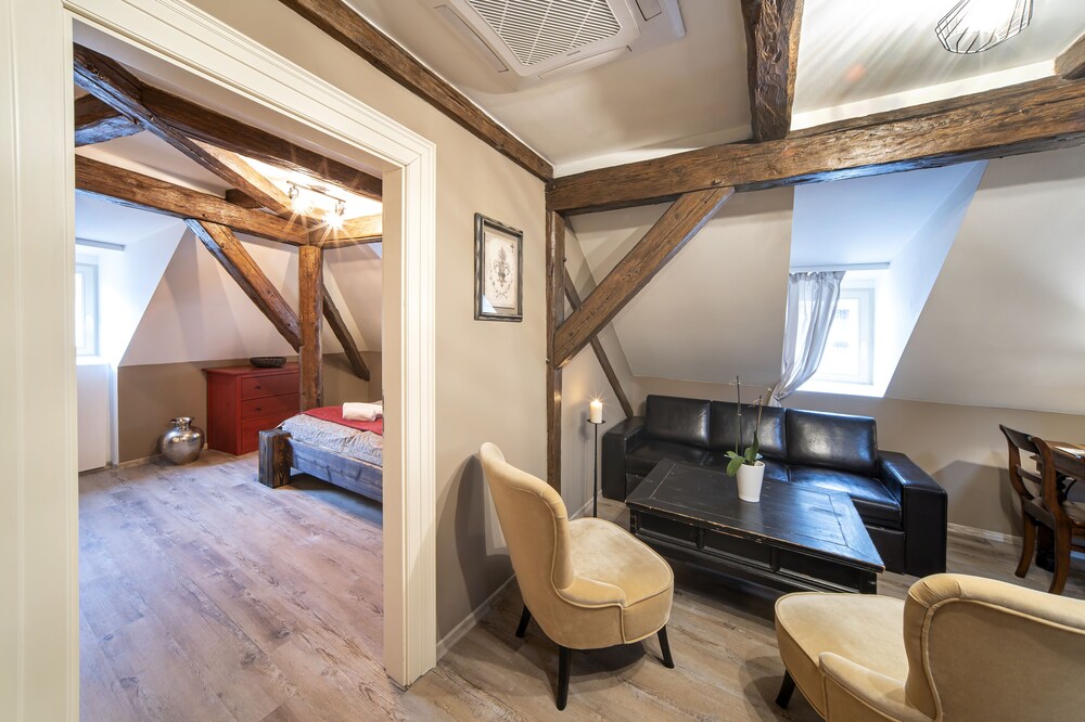 Old Town Aparthotel Michalska 48/75
