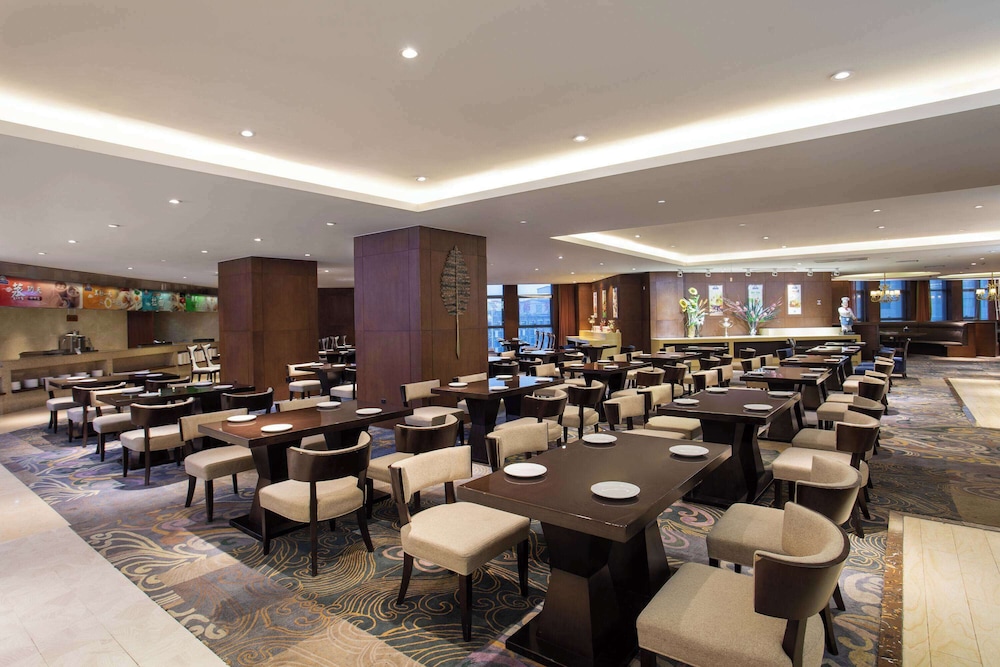Days Hotel by Wyndham Jilin Railway Station 11/16