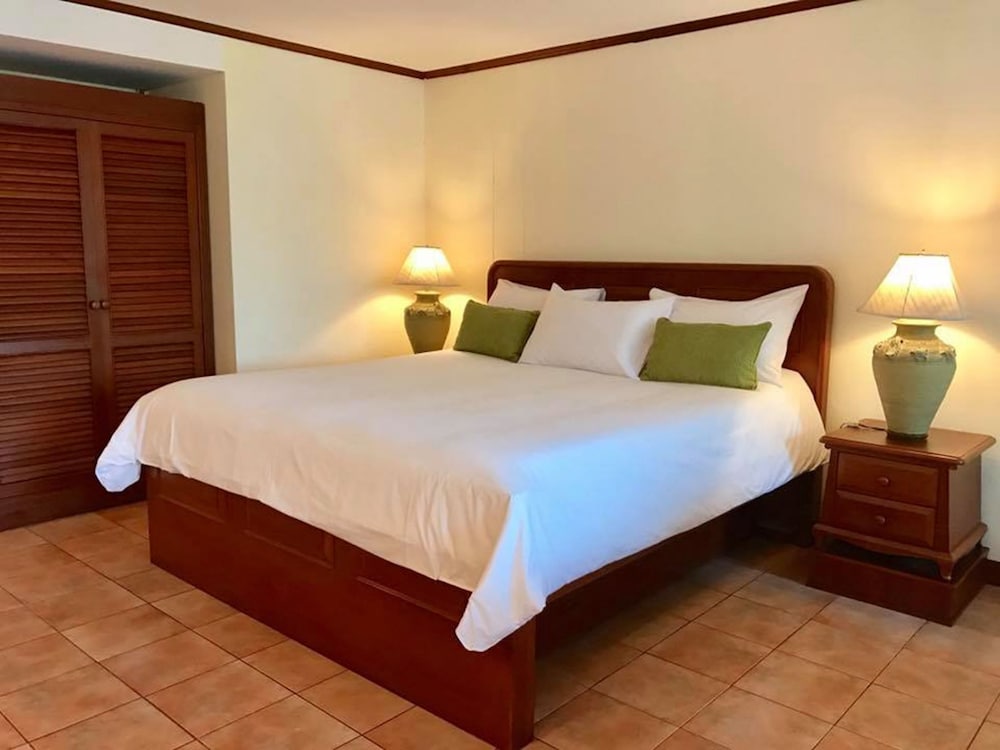 Surin Bay Apartment 10/31